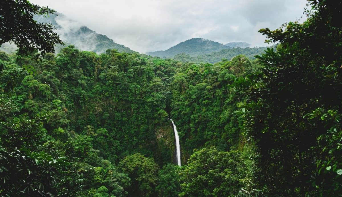 La Fortuna Waterfall, Alajuela, La Fortuna, Costa Rica                     