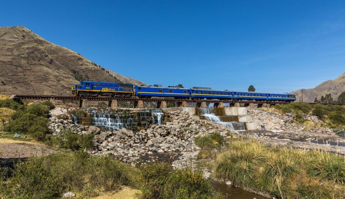PeruRail Vistadome Observatory                        