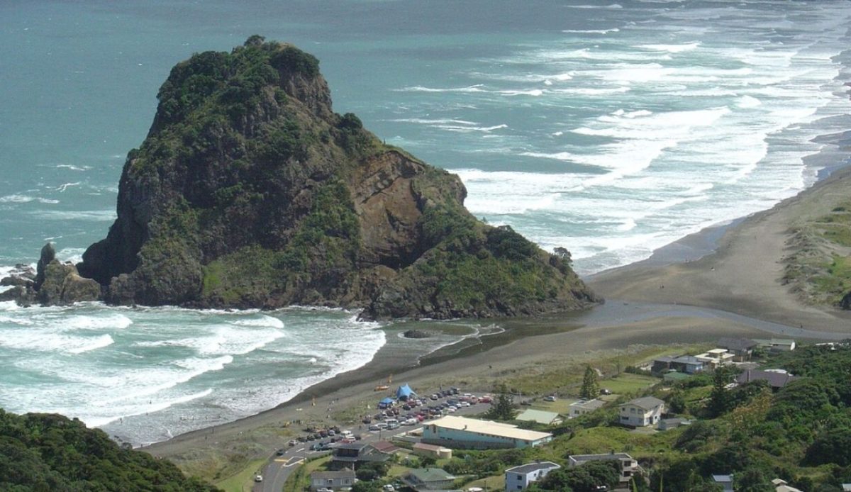 Piha Beach, New Zealand                              