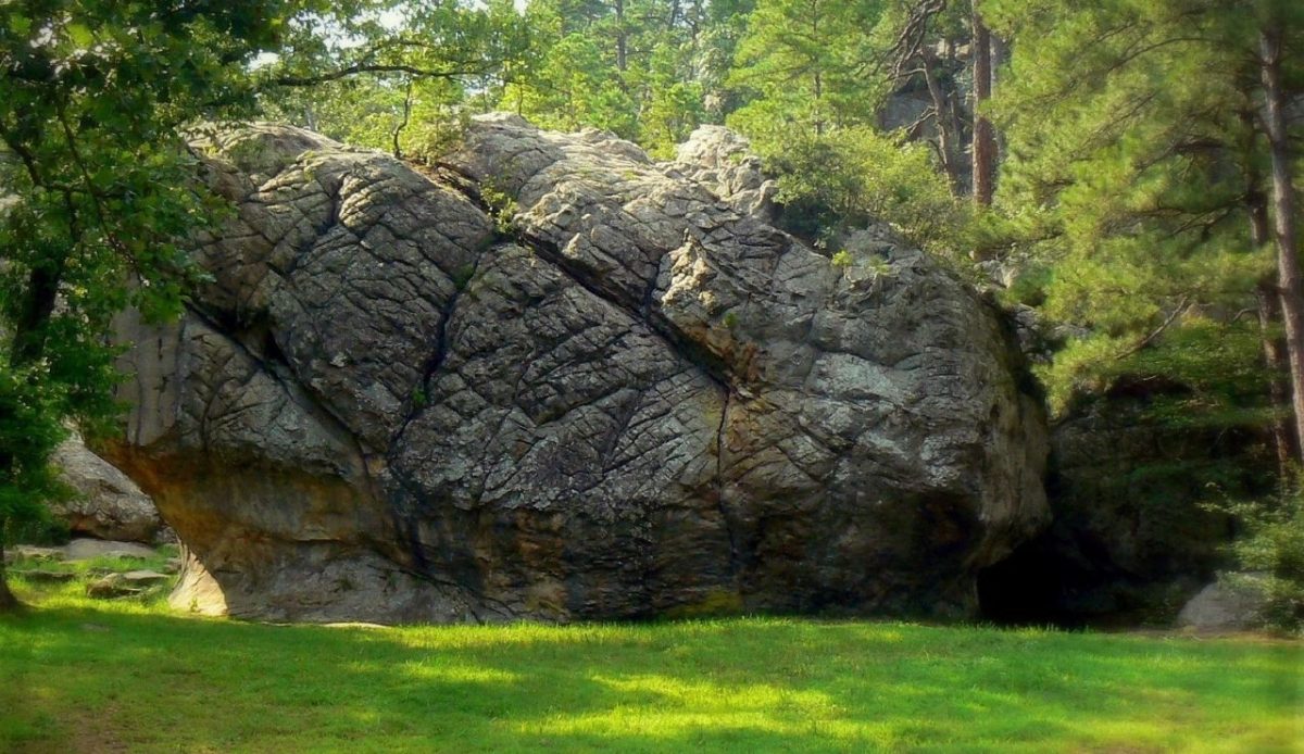 Robbers Cave, Oklahoma                          