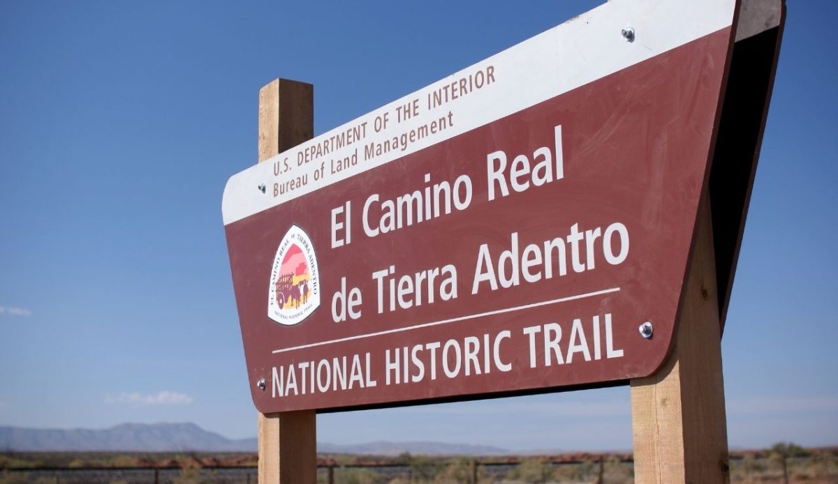 The section of the road that runs through US territory, a total of 646 kilometres (401 mi), was declared a National Historic Trail in October 2000.                           