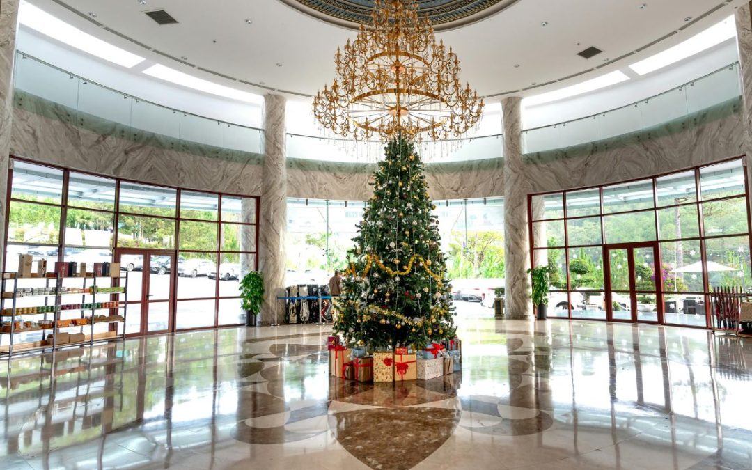 The Best U.S. Hotels That Go All Out for Christmas