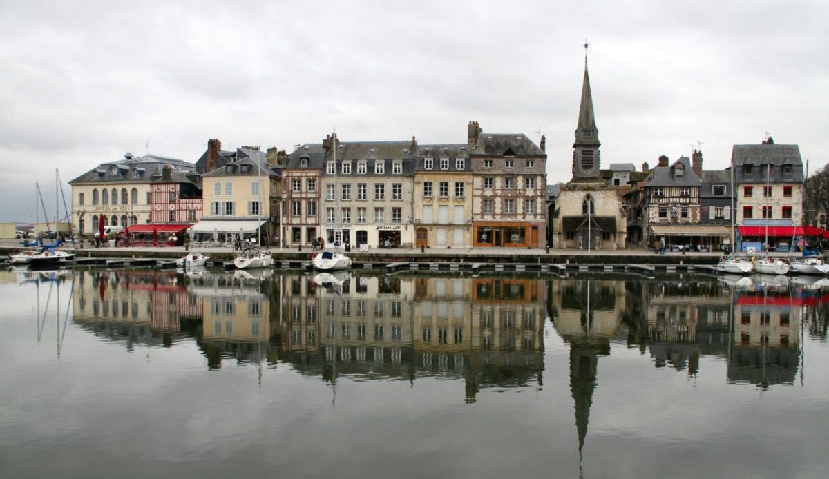 10 Coastal European Towns That Outshine the Riviera 1