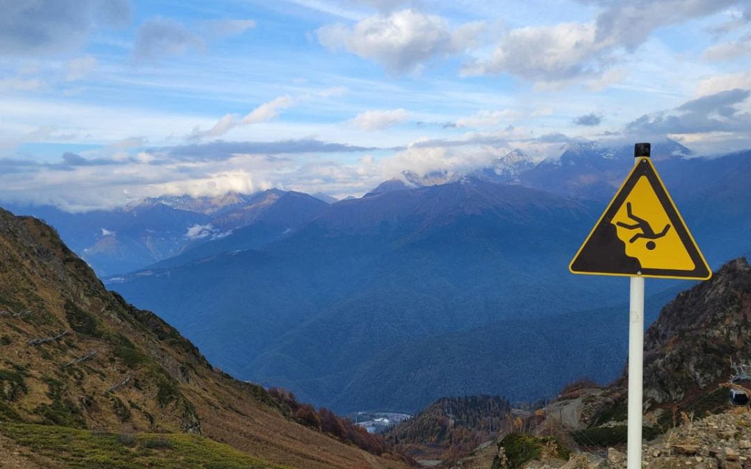 15 Dangerous Trails With Serious Warnings