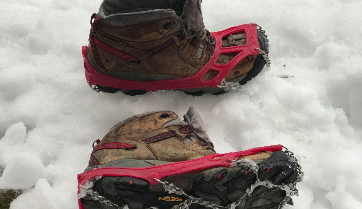 12 Smart Ways to Stay Warm When Traveling in Extreme Cold 3