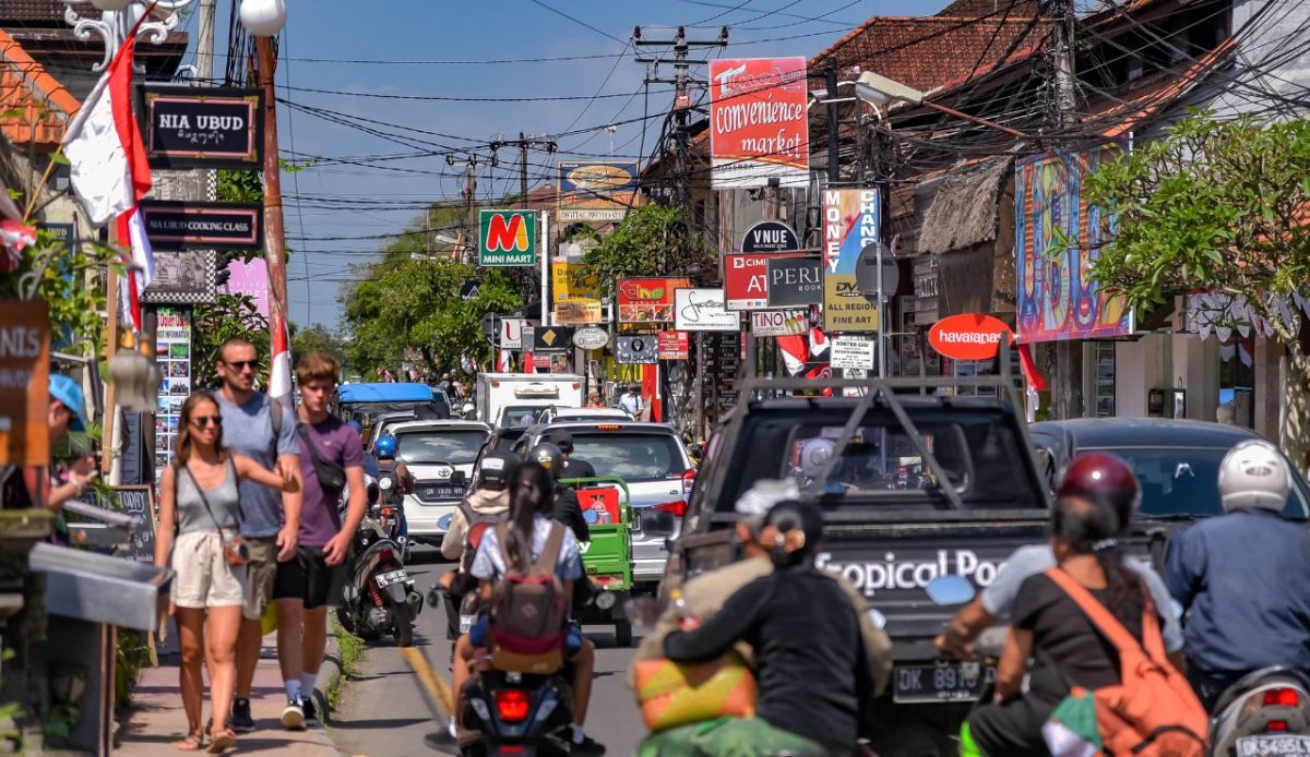 12 Destinations Where Cash Still Matters Most 1
