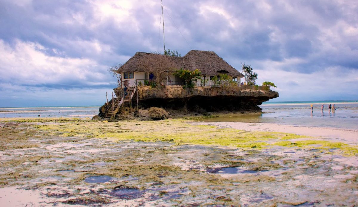 12 of the World’s Most Isolated Dining Spots Ranked 6