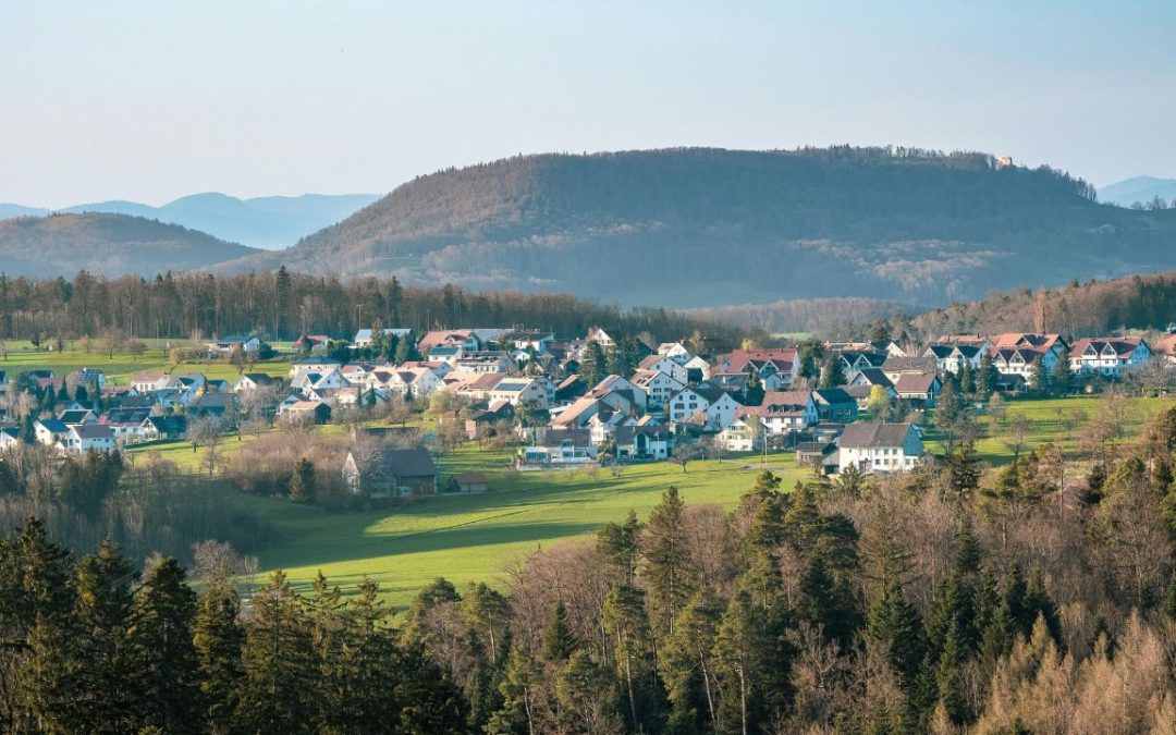 Why Townsizing Is Becoming the New Travel Trend for People Who Want Less and See More