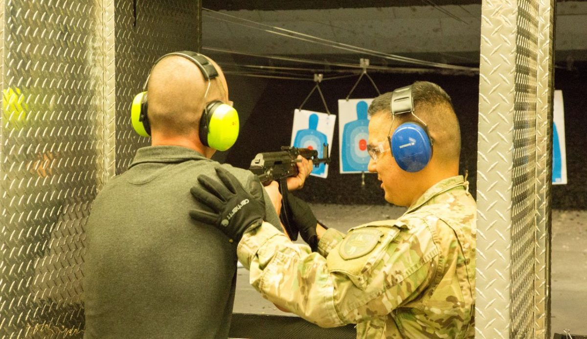Go Indoor Shooting at Machine Guns Vegas