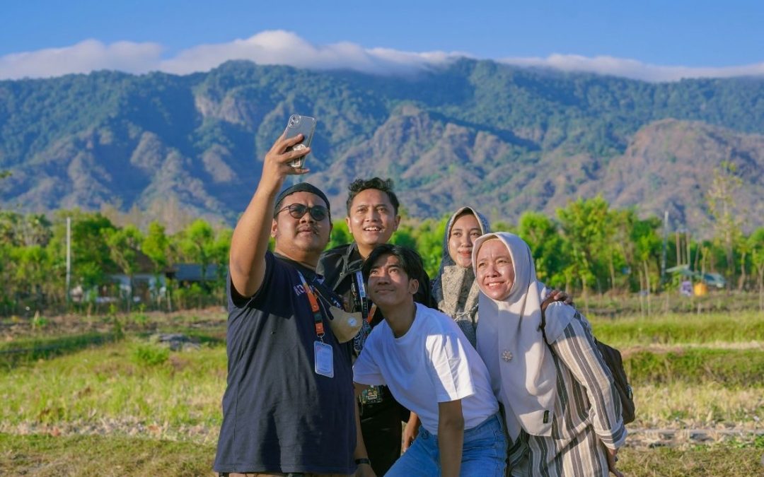 13 Unwritten Rules Travelers Notice When Visiting Indonesia