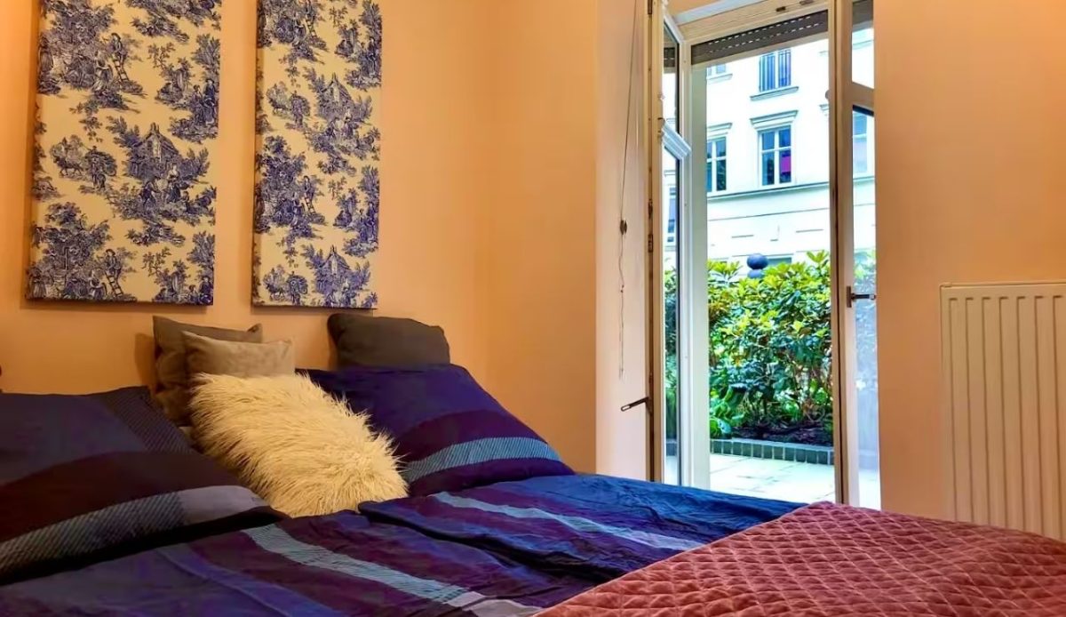 ground-floor courtyard apartment in Prenzlauer                         