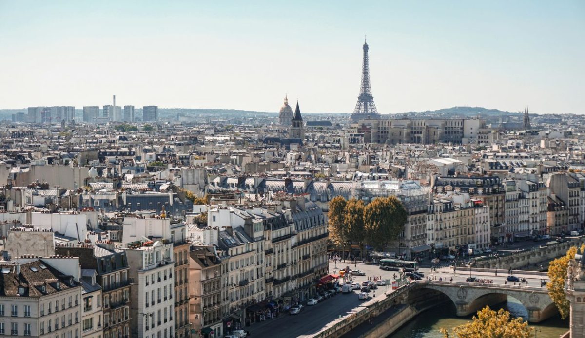 9 World Capitals That Struggle to Live Up to Their Reputation 1 Paris