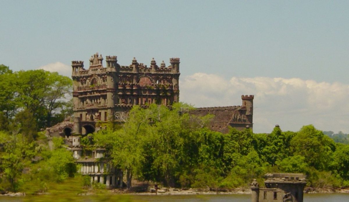 Bannerman's Castle on Pollepel Island from the left bank of the Hudson River, Newyork                                 
