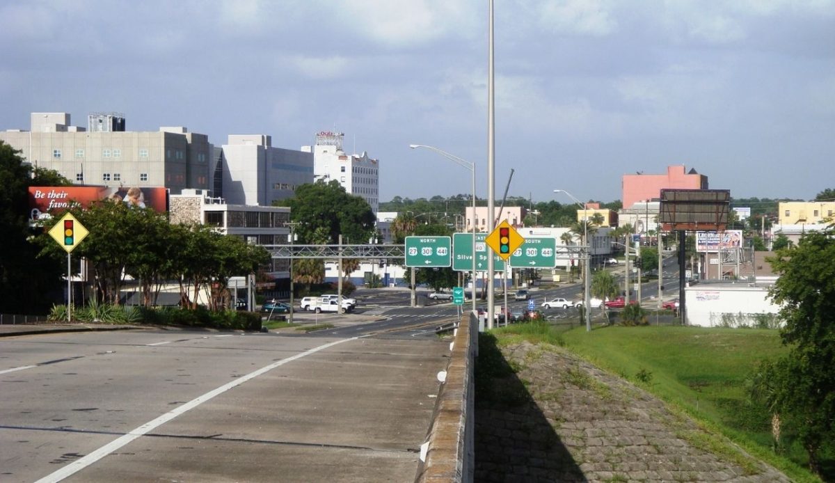 Eastbound SR 40 as it approaches US 27-301-441 in Ocala, Florida                           