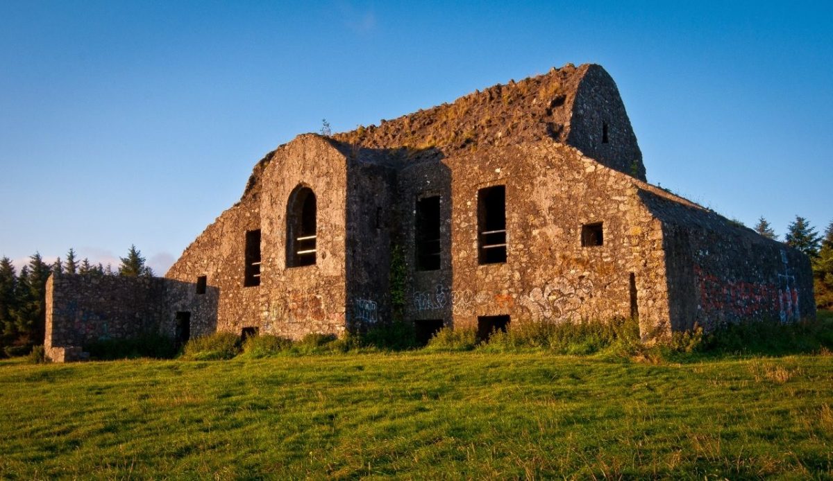 10 Historic Places Linked To Dark Rituals And Disturbing Legends 8 Montpelier Hill Hell Fire Club, Ireland