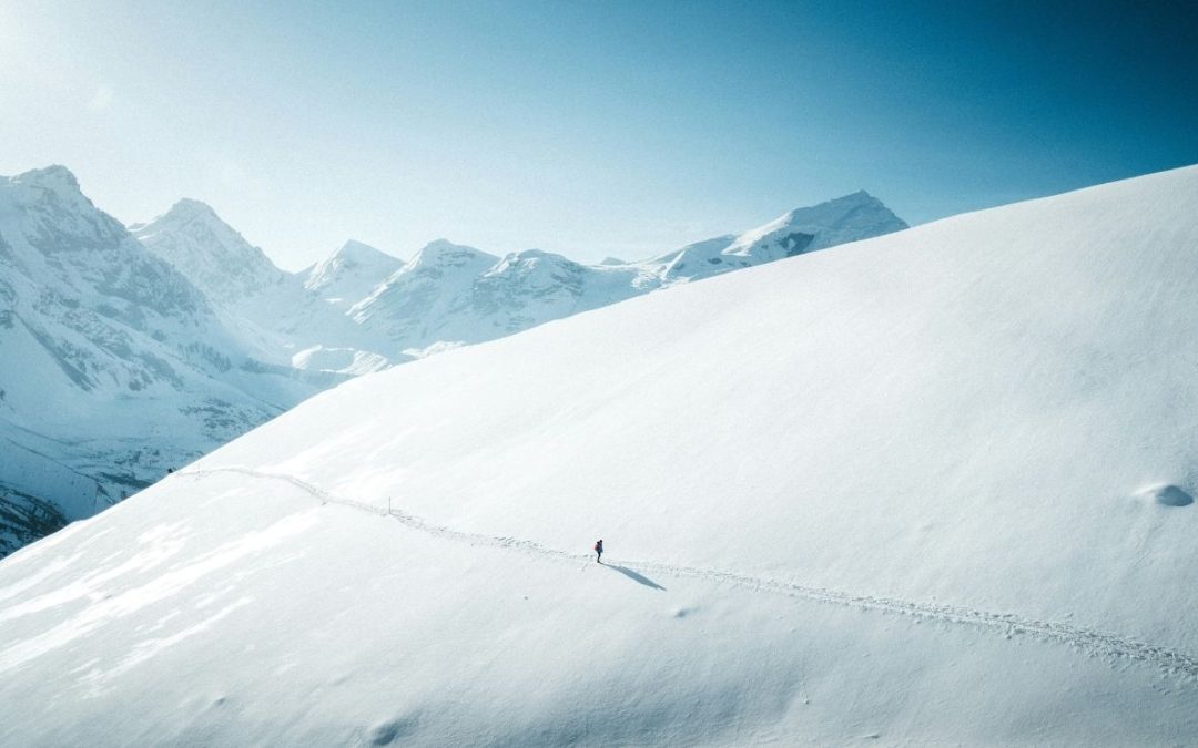 10 Snowy Treks Around the World That Only Experienced Adventurers Should Attempt
