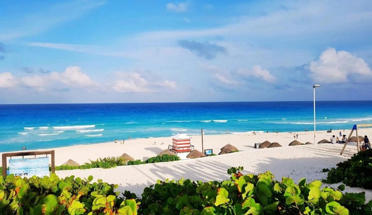 Playa Delfines, Boulevard Kukulcan, Hotel Zone, Cancún, Quintana Roo, Mexico                             