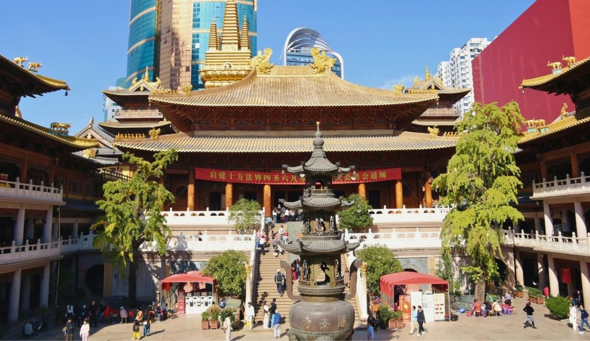 Stunning View of Jing'an Temple, Shanghai                            
