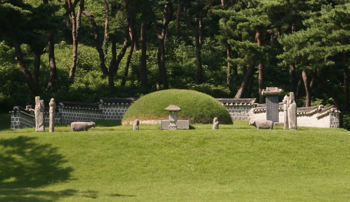 Tomb of Admiral Yi Sun-sin, Asan, South Korea                            
