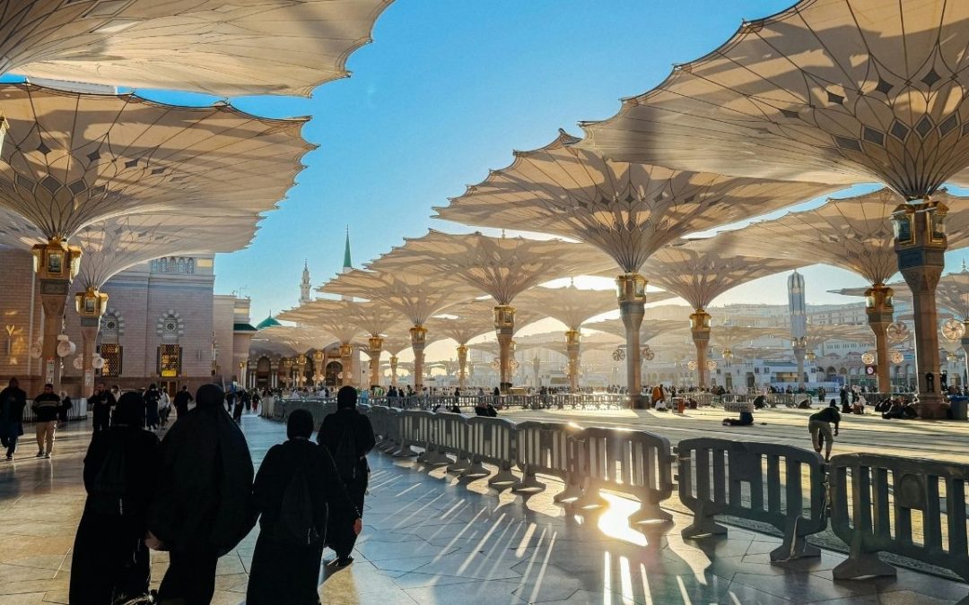 9 Places Where Tourists Get Fined for Dress Code Mistakes