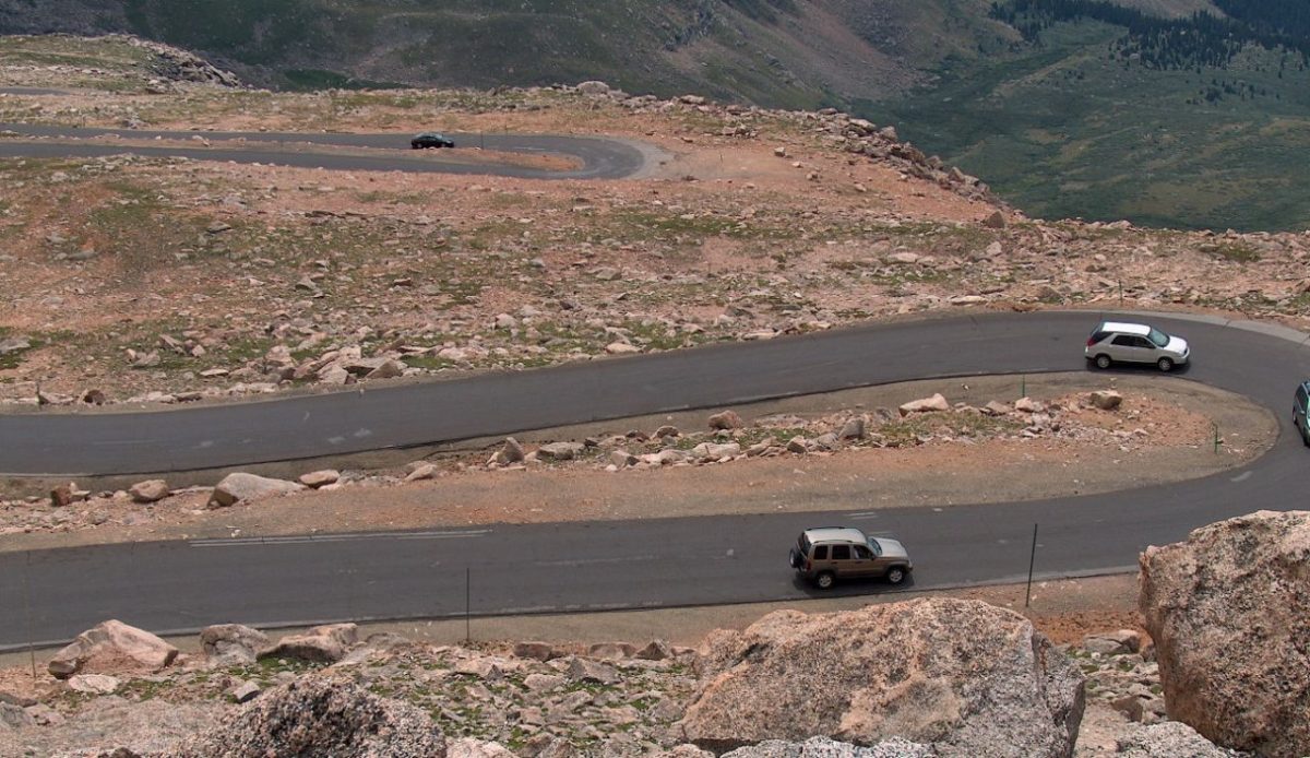 11 Epic High-Altitude Roads Considered the Ultimate Driving Challenge 11 Mount Evans Scenic Byway, USA
