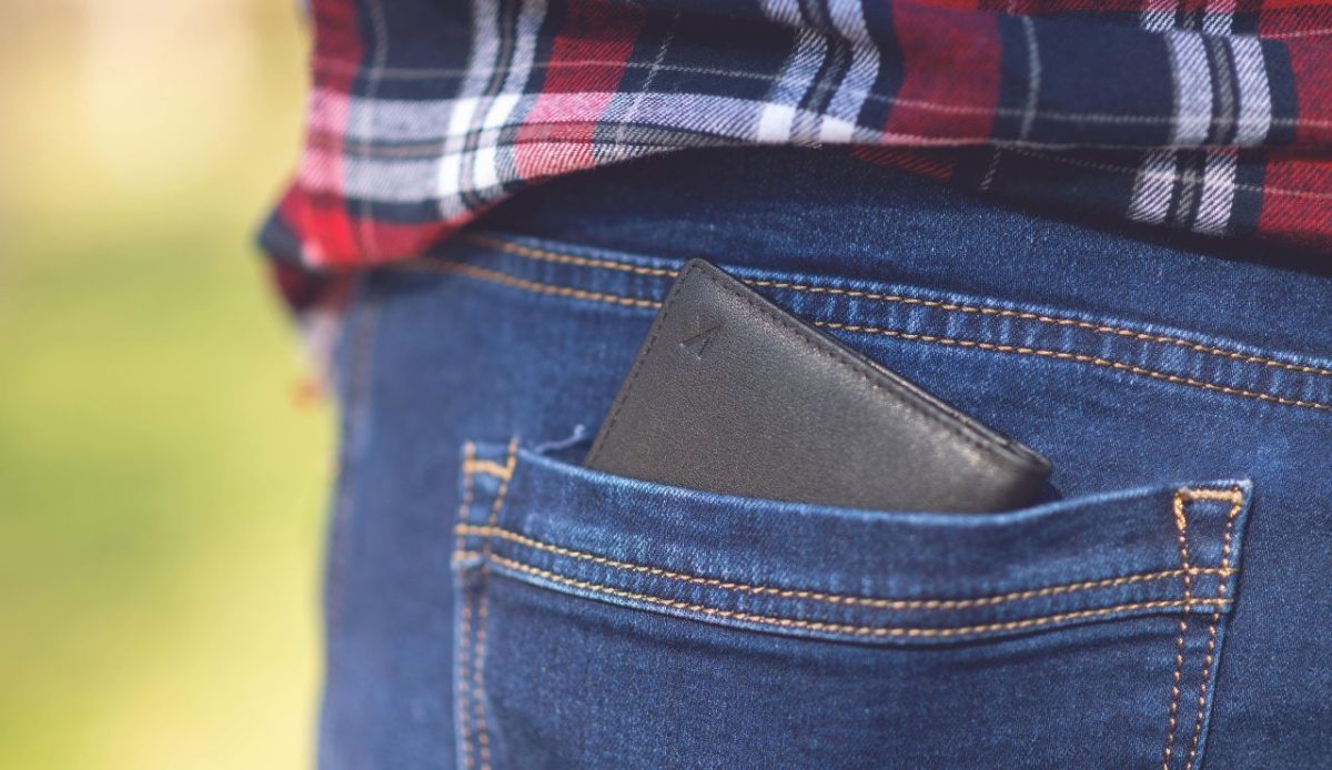 11 Travel Habits That Make Visitors Targets for Pickpocketing Abroad 1