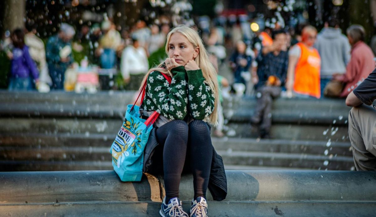 11 Travel Habits That Make Visitors Targets for Pickpocketing Abroad 2