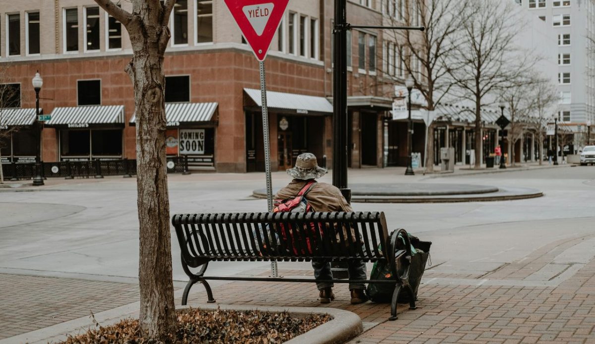 11 Travel Habits That Make Visitors Targets for Pickpocketing Abroad 5