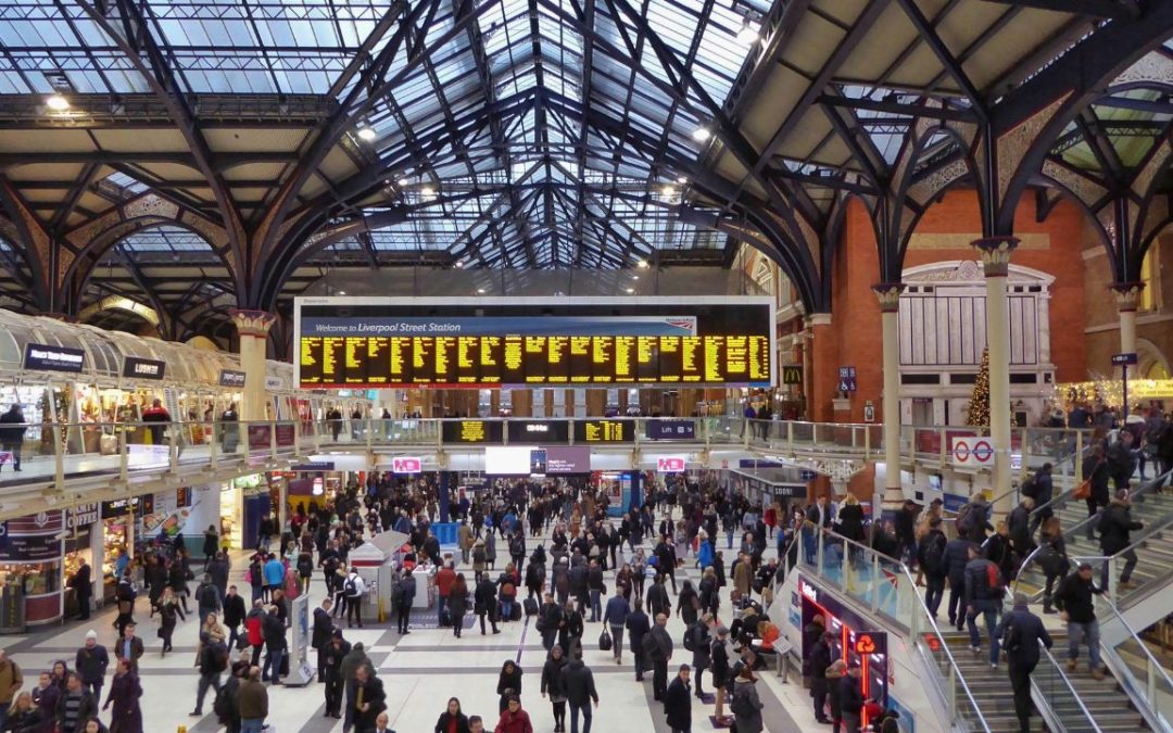 10 Airports Travelers Say Are Hotspots for Tourist Scams