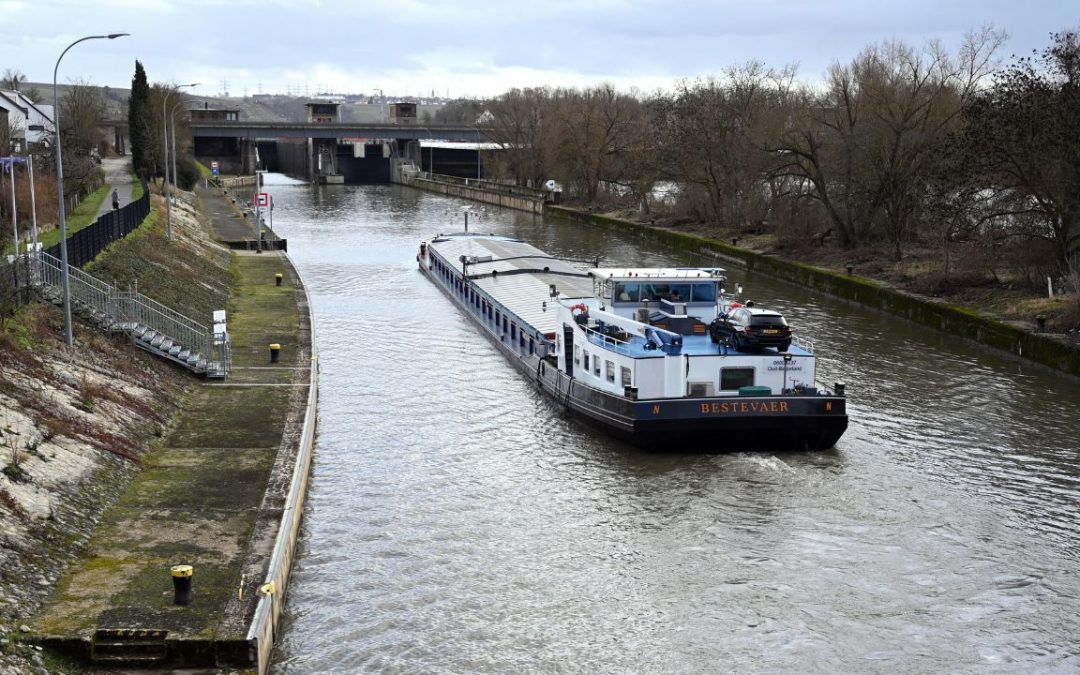 Why Barge Cruising Is Becoming a Smarter Way to See Europe in Summer