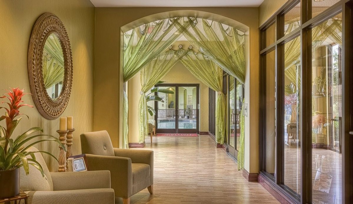 Kruger Shalati, The Train on the Bridge