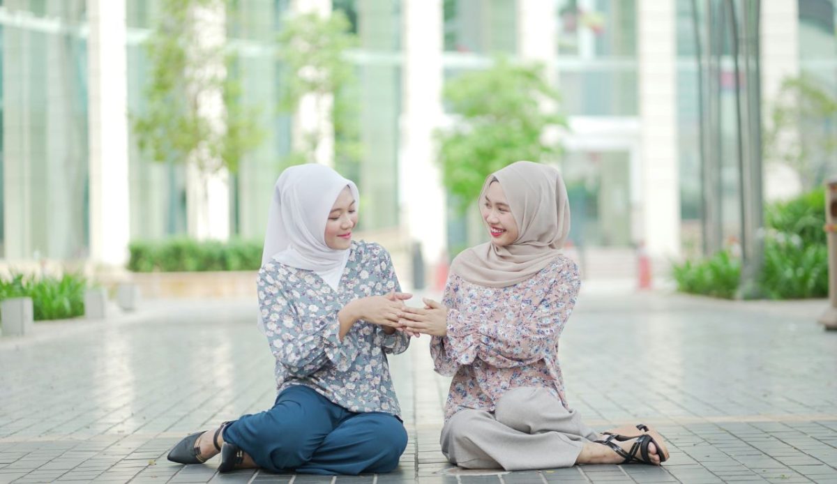Dress Modestly at Religious Sites