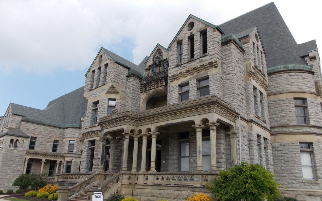 7 Famous U.S. Movie Landmarks You Can Still Visit In Real Life