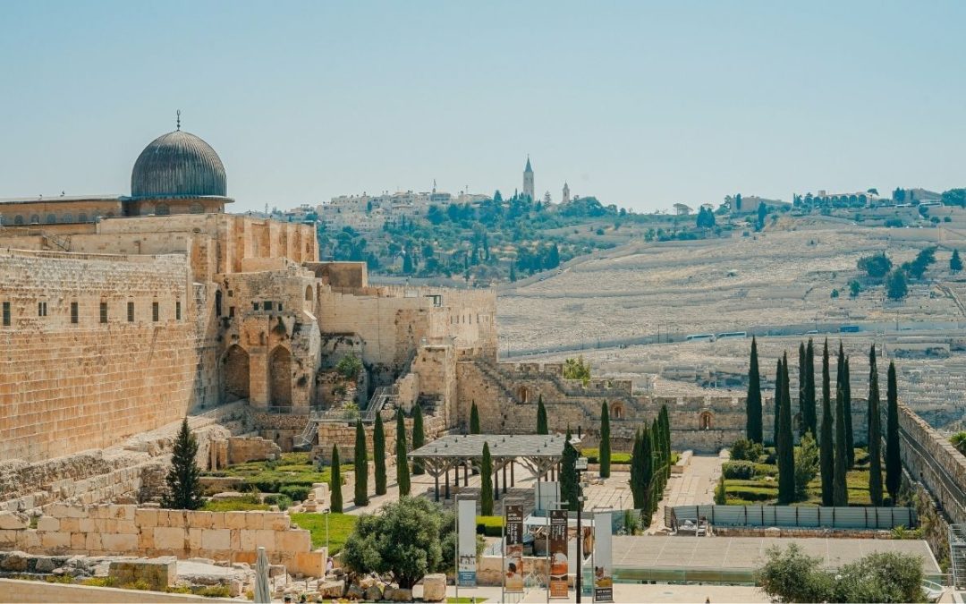 7 Eastern Destinations Where Cultural Tensions Still Shape Travel Experiences