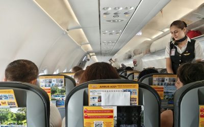 7 Inflight Habits Passengers Find Strange But Airlines Still Allow