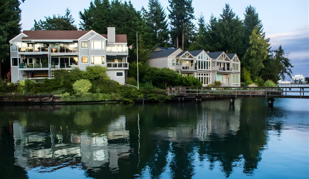 Waterfront Wauwinet Inn on Nantucket Island, Massachusetts 
