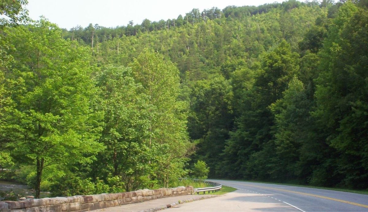 8 Scenic Byways Falling Apart After Federal Funding Cuts 6 Cherohala Skyway