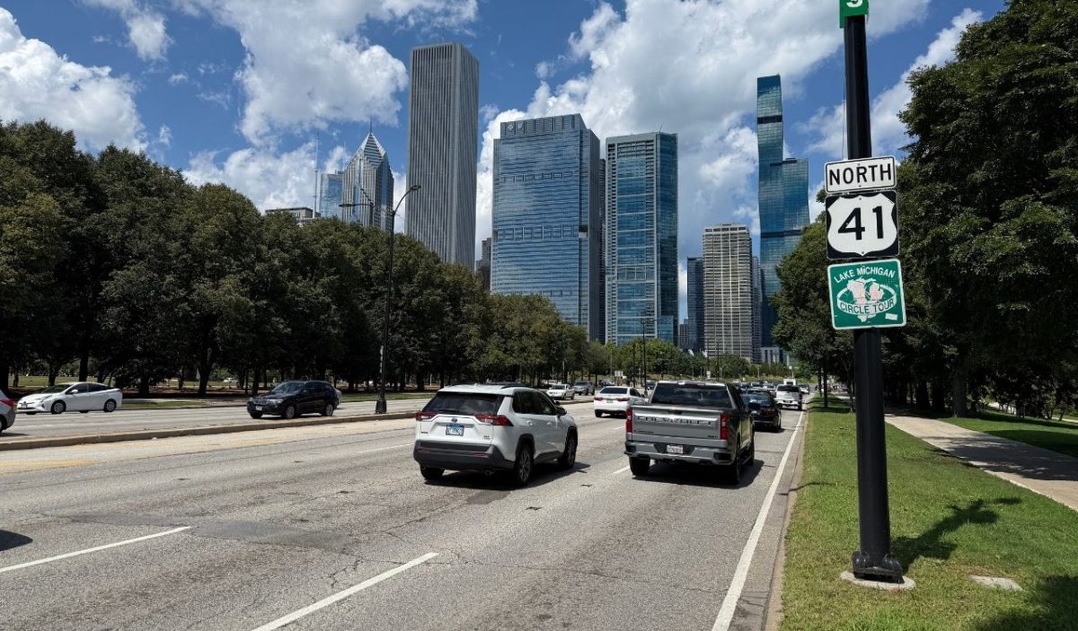 Lake Michigan Circle Tour along US 41 (Lake Shore Drive) in Chicago                                     