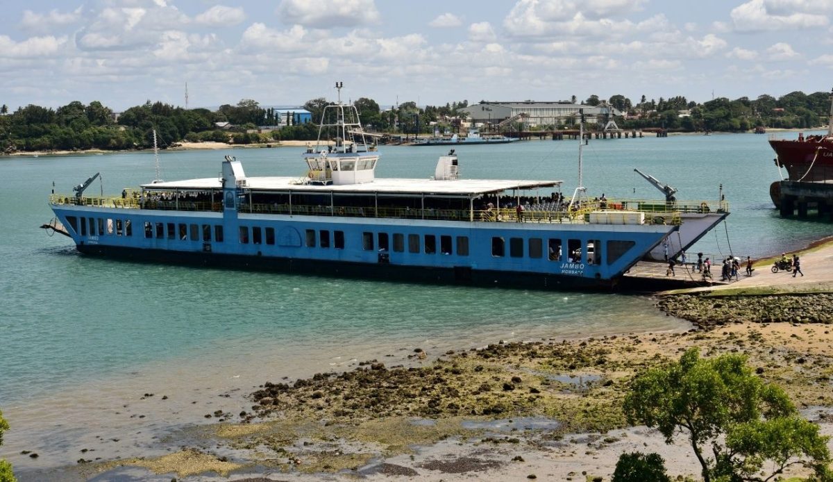 Likoni Ferry Jambo pausing at the Mombasa Island terminal                             