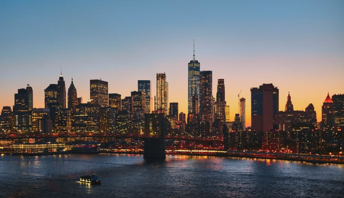 Manhattan in the distance Manhattan Bridge, New York, United States 