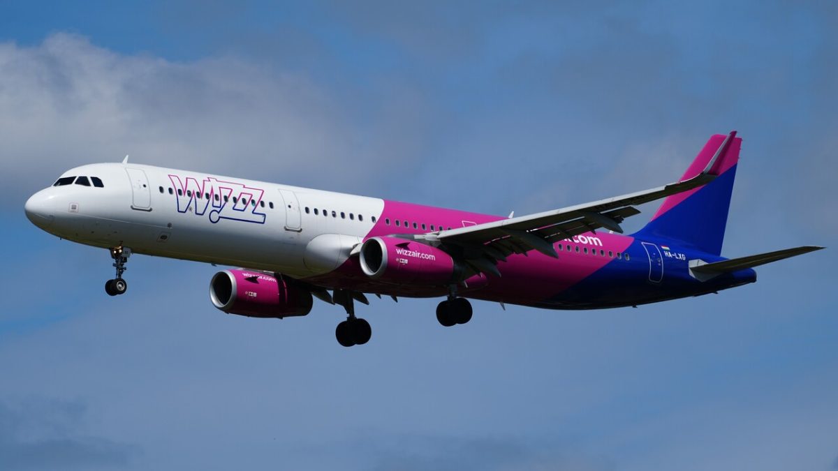 9 Airlines Eliminating Paper Boarding Passes and Frustrating Travelers 7 Wizz Air
