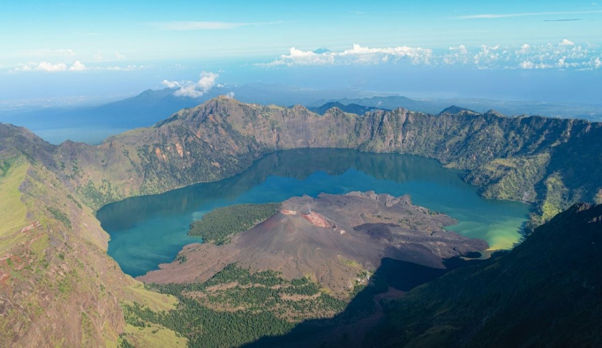 13 TikTok Gems Now Total Garbage Pits 10 Mount Rinjani, Sembalun Lawang, East Lombok Regency, West Nusa Tenggara, Indonesia