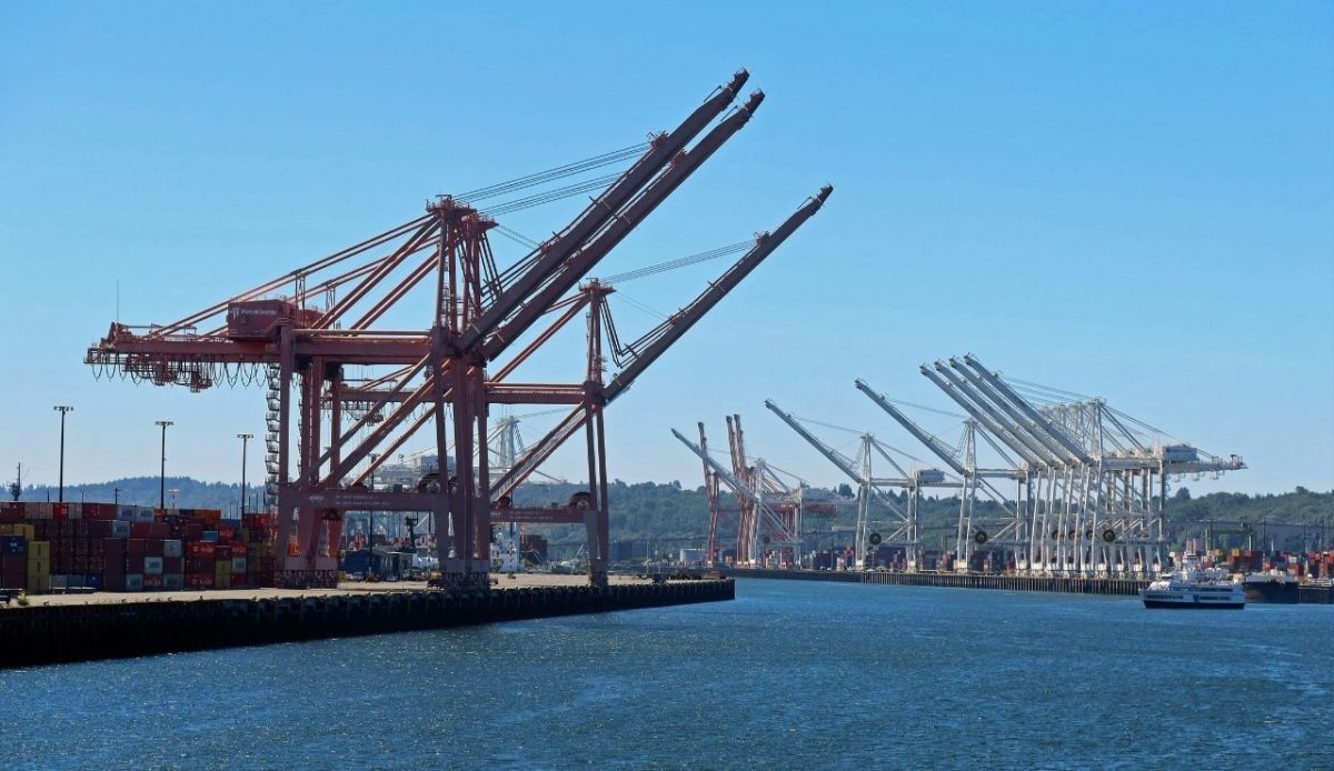 Port of Seattle, Alaskan Way, Seattle, Washington, USA                                 