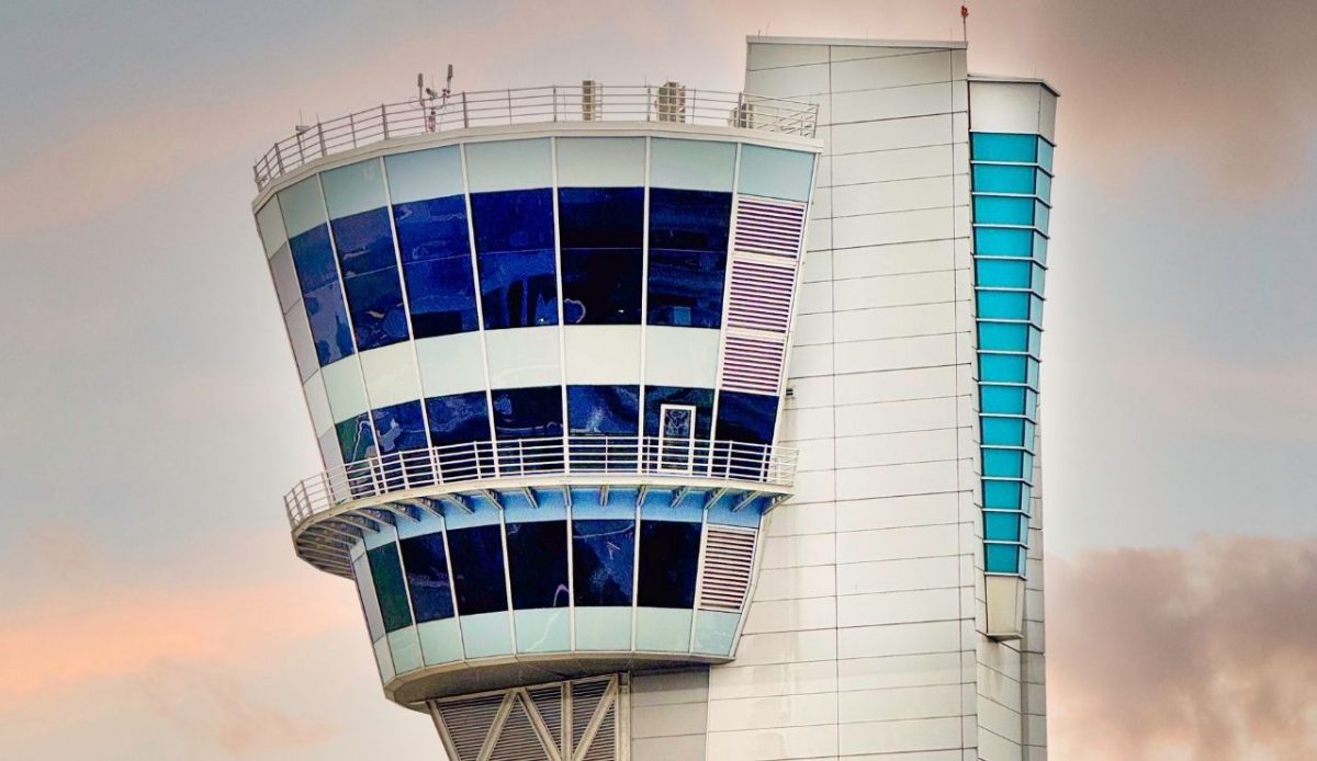 13 Air Traffic Control Bottlenecks Causing Worsening Flight Delays 1 The air traffic control tower at Philadelphia International Airport