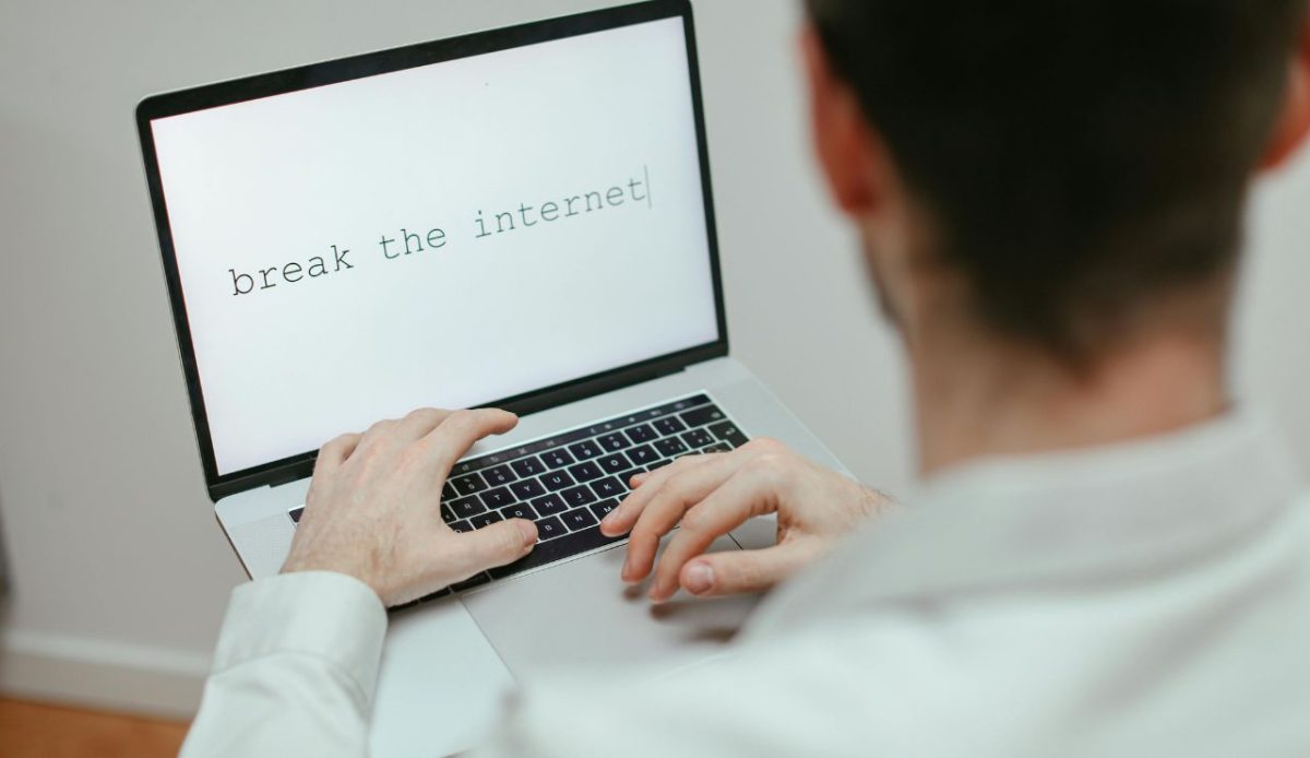 The Wi-Fi and power outlet struggle