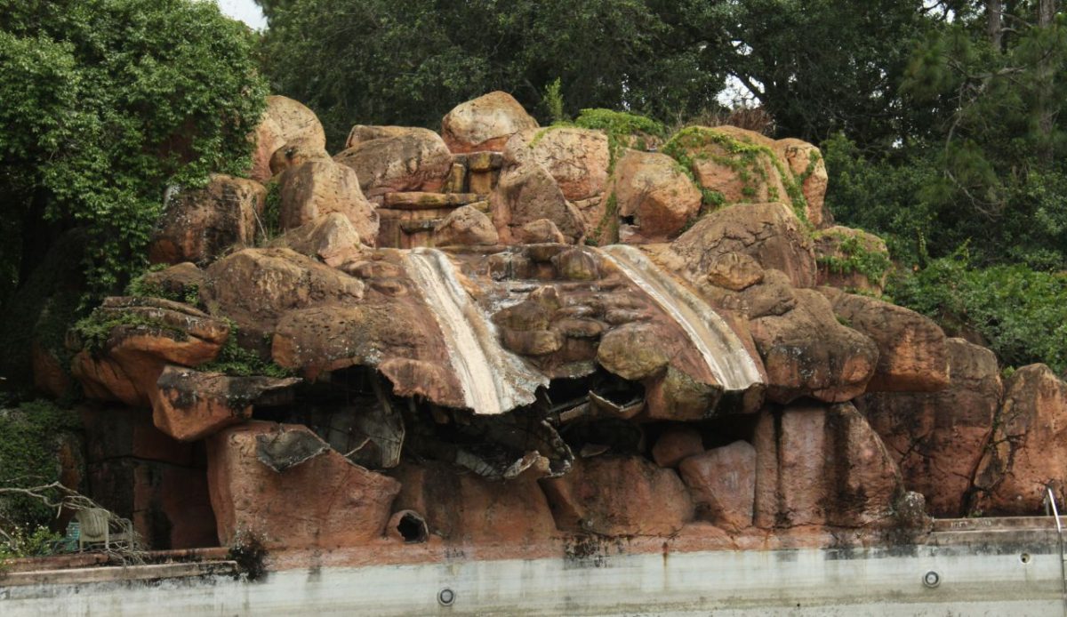 11 Disney Ruins’ Ghosts Terrifying All 1