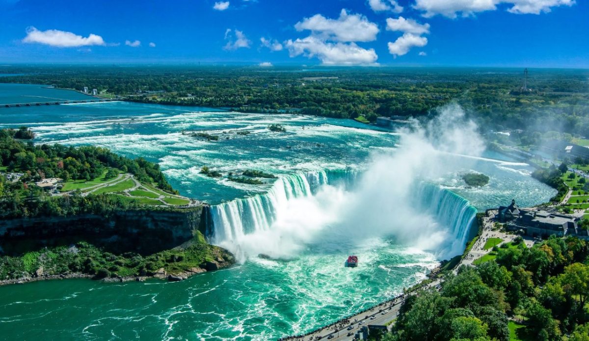  You can safely swim near the brink