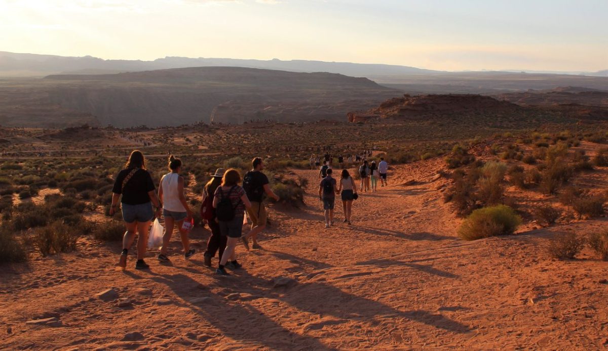 Horseshoe Bend Overlook Turns