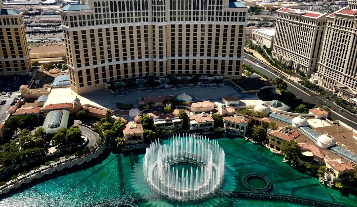 Las Vegas Bellagio Fountain Front-Row Waits