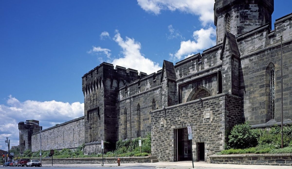 9 Abandoned Spots Hiding Real Horrors 1